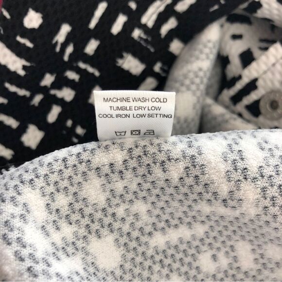 Draper’s and Damon’s Colorblock Blazer Jacket in Black & White - Picture 6 of 7